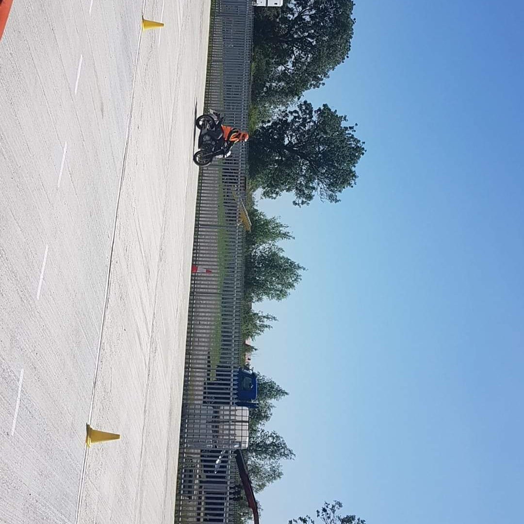 TrainingAaa's tweet image. CBT on a big bike.  We regularly complete CBT training on the 600&apos;s when the clients capabilities dictate they can safely ride a larger machine making the transition to DAS much smoother.  Contact us to find out more! 07384 746025 #rideforlife #DAStraining #CBTtraining