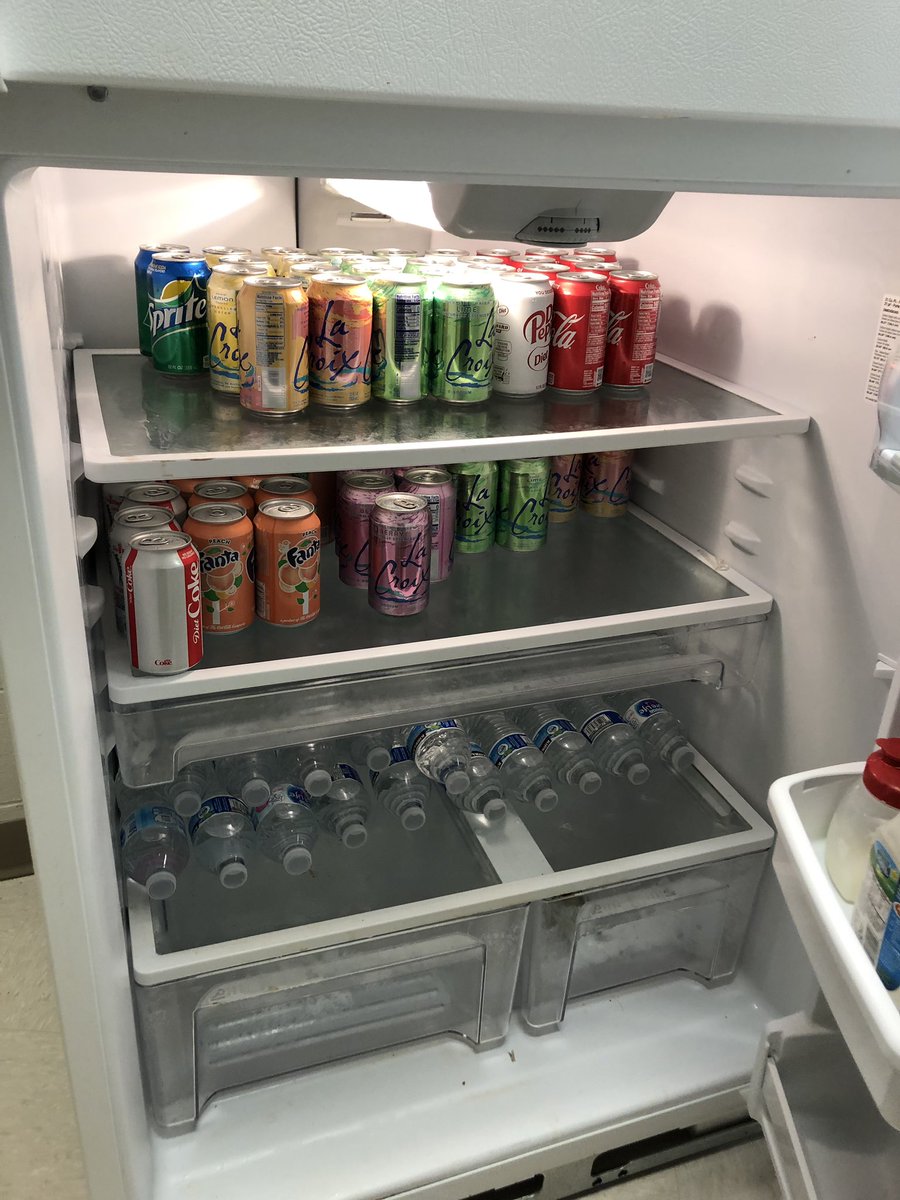 arendallvhcs's tweet photo. The first time Dolly Ridge teachers are able to work at the school after the big move and our awesome PTO brings snacks and stocks the fridge in the workroom!  Amazing care and support.  @vhcschools @VHDollyRidge https://t.co/CLTXImSu8H