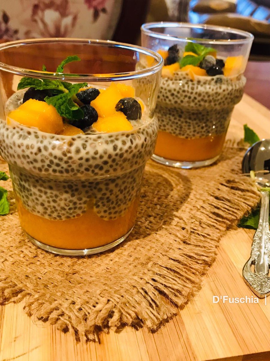 Wake up to a chilled healthy &amp; delicious breakfast on a lazy Sunday morning or busy Monday morning.Overnight Chia seeds wit mango pulp &amp; blueberries r d best thing to wake up to.A no cook,beautifully balanced breakfast for a great start to a day!Chia seeds + milk + fruits + honey