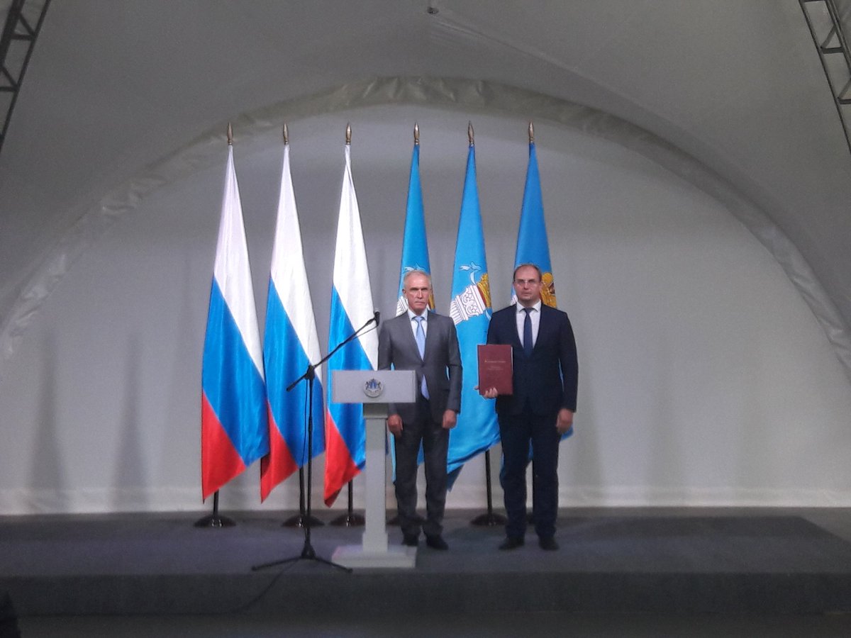 smekalinaa's tweet photo. Из рук Губернатора @morozov_si получил Экологическое послание. С этого момента начинается его реализация. https://t.co/xi3HmipQyr