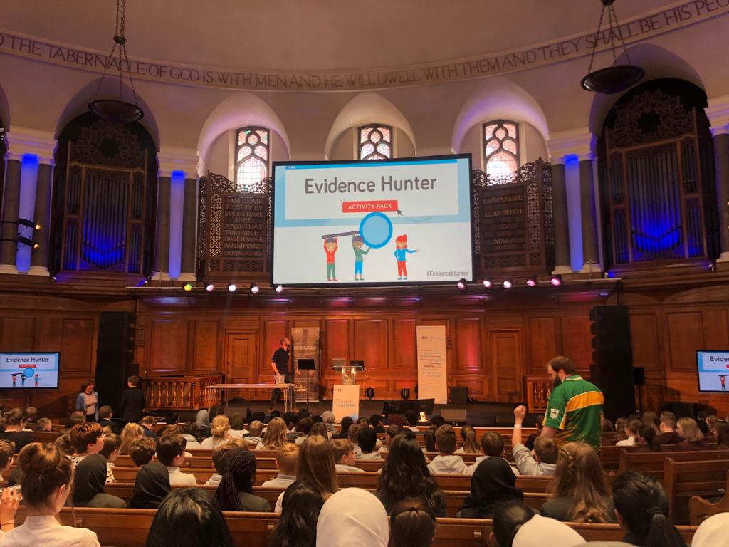 senseaboutsci's tweet photo. Great day getting students to #AskForEvidence with the #EvidenceHunter activity pack at @edu_in_action. https://t.co/10ycMzC5v1