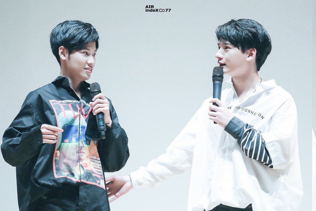 AIRindeX8's tweet photo. 190622 KristSingtoFMinBusan
@stjinx_maya @kristtps 
#KristSingtoFMinBusan
#KristPerawat
#ยยขคพ
#SingtoPrachaya 
#สมุนจ้าวป่า https://t.co/UfxymGxduL