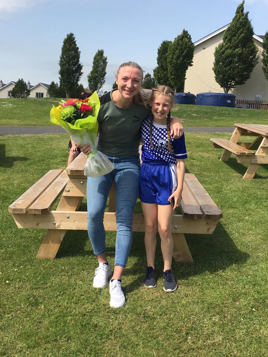 Kim_Connors's tweet photo. Today’s the day !
@BlessingtonGaa U14 girls have just departed for @GAAMareeOran after some words of wisdom from @louise_quinn4. Thanks a mil. We are in for a great weekend.
#Feile2019 🔵⚪️ https://t.co/4jsAsswpjV