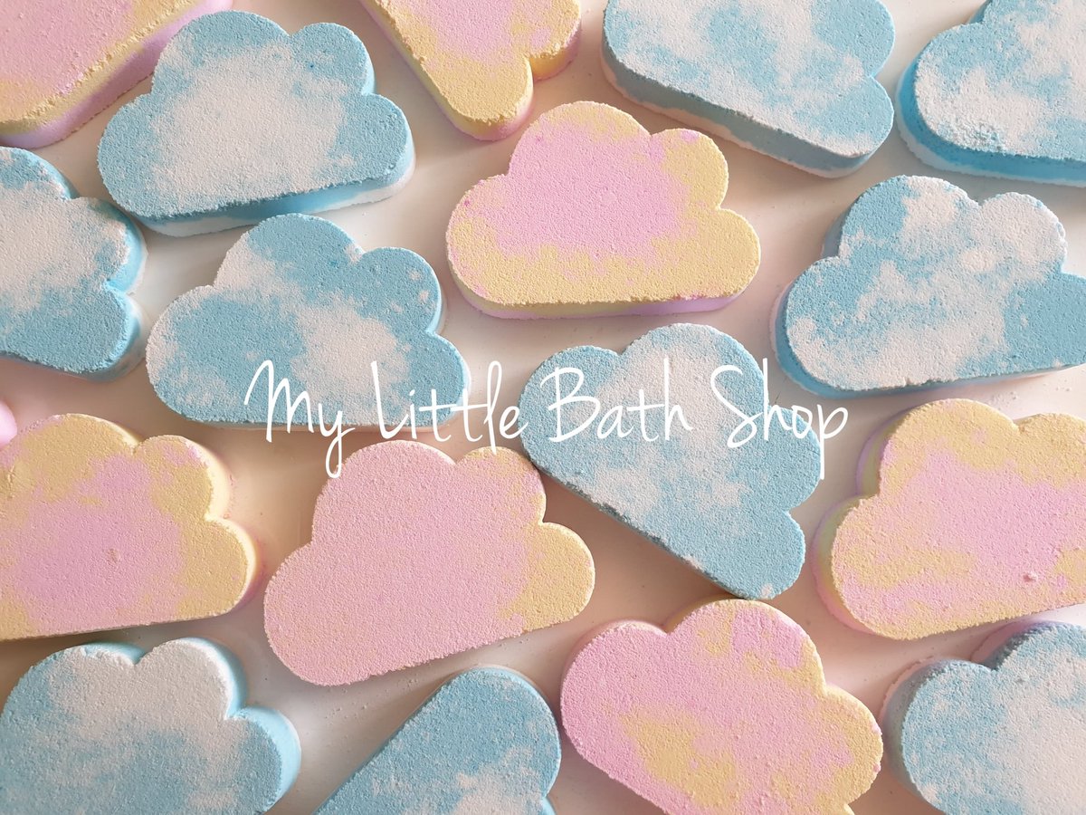 It's a Cloudy Lemonade and On Cloud 9 kinda da 🍋☁️🤣☀️🌞 Bath Fizzers have been so popular this week so check them out here 👉🏼 mylittlebathshop.co.uk 
#wholesale #retail #bathcreamer #bathbomb #bathfizzer #mylittlebathshop
