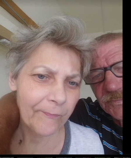 KoziolMK's tweet photo. ta wspaniała Dziewczyna.Kobieta.Matka mych córek walczy z rakiem.Proszę.Proszę.Wesprzyjcie Ją lajkiem.Nie dla mnie.Lecz dla Niej.Proszę o RT. https://t.co/549OOa1LKU