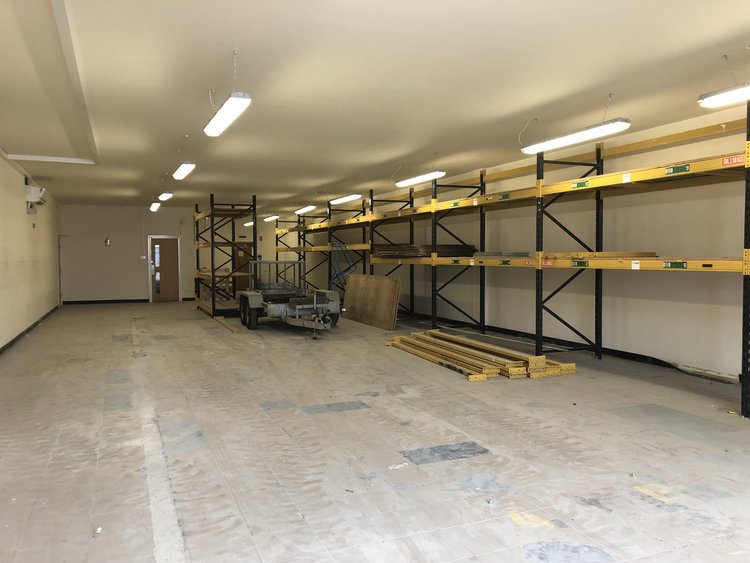 TELSARLTD's tweet image. Warehouse/Storage Unit – To Let in Wembley
5 Quad Road, East Lane Business Park, HA9 7NE

•4,480 SQ FT (416 SQ M)
•Established Industrial Location
•Open Plan Warehouse
•Secure Gated Estate with 24 Hour Access &amp;amp; Security
•Weblink: bit.ly/2XApHNC