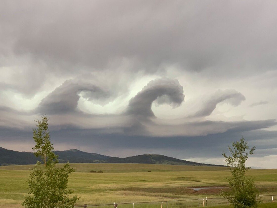 WOW!!!! Absolutely amazing Kelvin Helmholtz instability #clouds over Moccasin mountains taken near Lewiston, #Montana, USA yesterday evening 27th June.... Photo by 📸 Kathleen Kirpach. #severeweather #extremeweather #photography