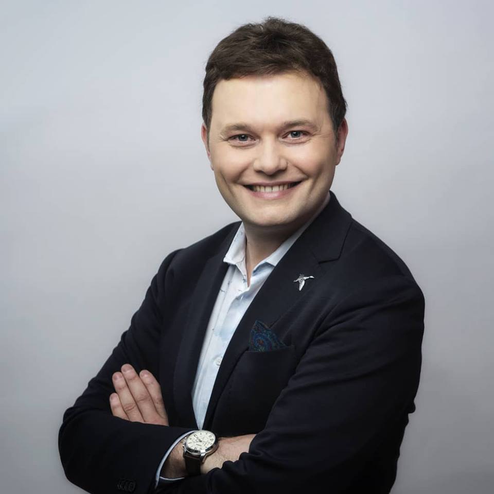 Ergenlik dönemine ışık tutuyor
<a href="/kurt_omur/">Ömür Kurt</a>'un çalışması '200 Adımda Ergenlik Rehberi' üzerine Devrim Yılmaz yazdı. 
bit.ly/2FDDyIG