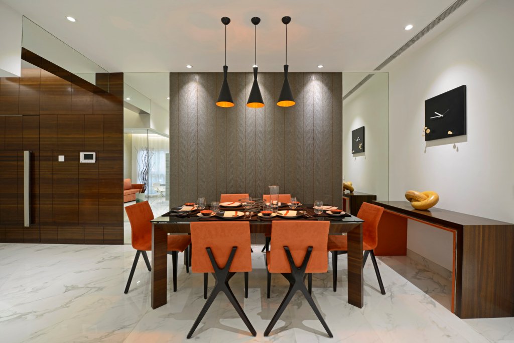 GadesignMedia's tweet image. Modular furniture has been used in the dining space to offer a cost-effective benefit and add a clean, minimal look to the show flat.
Designers: Sachin Goregaoker, Shami Kazi Goregaoker
Photographer: Prashant Bhat 
#gadesign #upcomingproject #showflat #architecture
