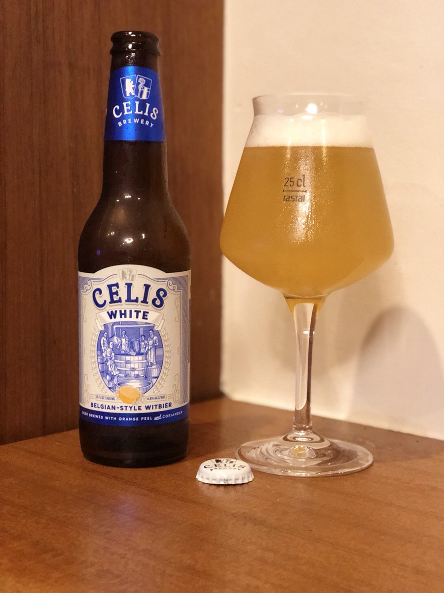 k97025's tweet photo. #craftbeer
#CelisBrewery
#BELGIANSTYLEWITBIER
#CelisWhite https://t.co/CPXMXl4blx