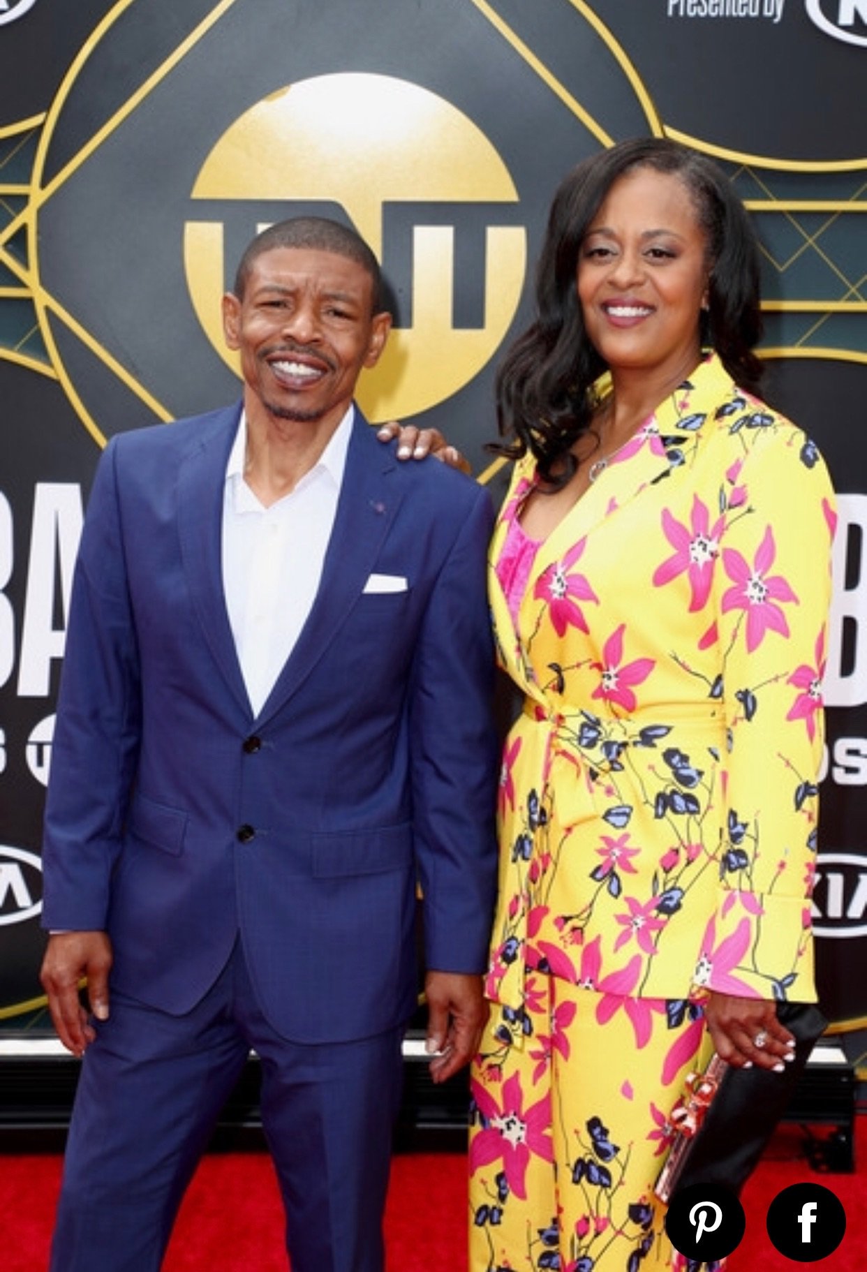 Tyrone Muggsy Bogues on Twitter: "A very special day today! Wishing my  beautiful wife and best friend a very happy birthday. Love you  https://t.co/1KUYJloG59" / Twitter