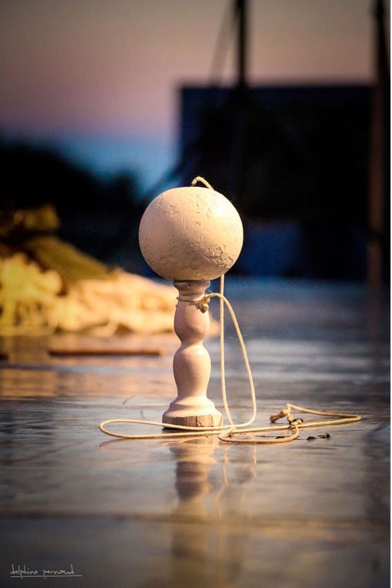 [ #Cirque ] #cirquecontemporain 
#Lavalise par #CieEzecLeFloch Ezec Le Floc'h propose un "Numéro de Bilboquet", une version de 10 minutes, plus d'informations sur notre site internet. Retrouvez-le ce soir et demain à Salon-de-Provence (13) 👉 artsdelascene.fr/cirque-artsdel…