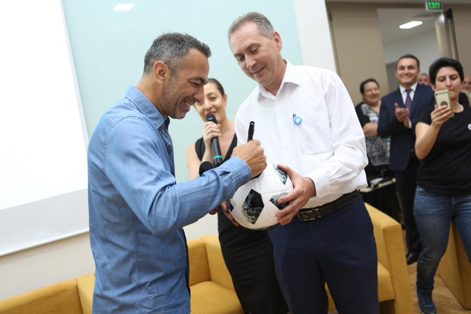 eif_hightech's tweet photo. #AEW19

Now it’s time to welcome our special guest world famous football player Yuri Djorkaeff ⚽️

Organized by:
#GovernmentofArmenia #EngineeringAssociation #EIF 
Partners:
#VTC #YEAEngineering #PMIScience #EngineeringCity #NI #ISTC #GTC #AITC #NPUA #ANEL #mLabECA #MICArmenia https://t.co/hiXYATT5rW