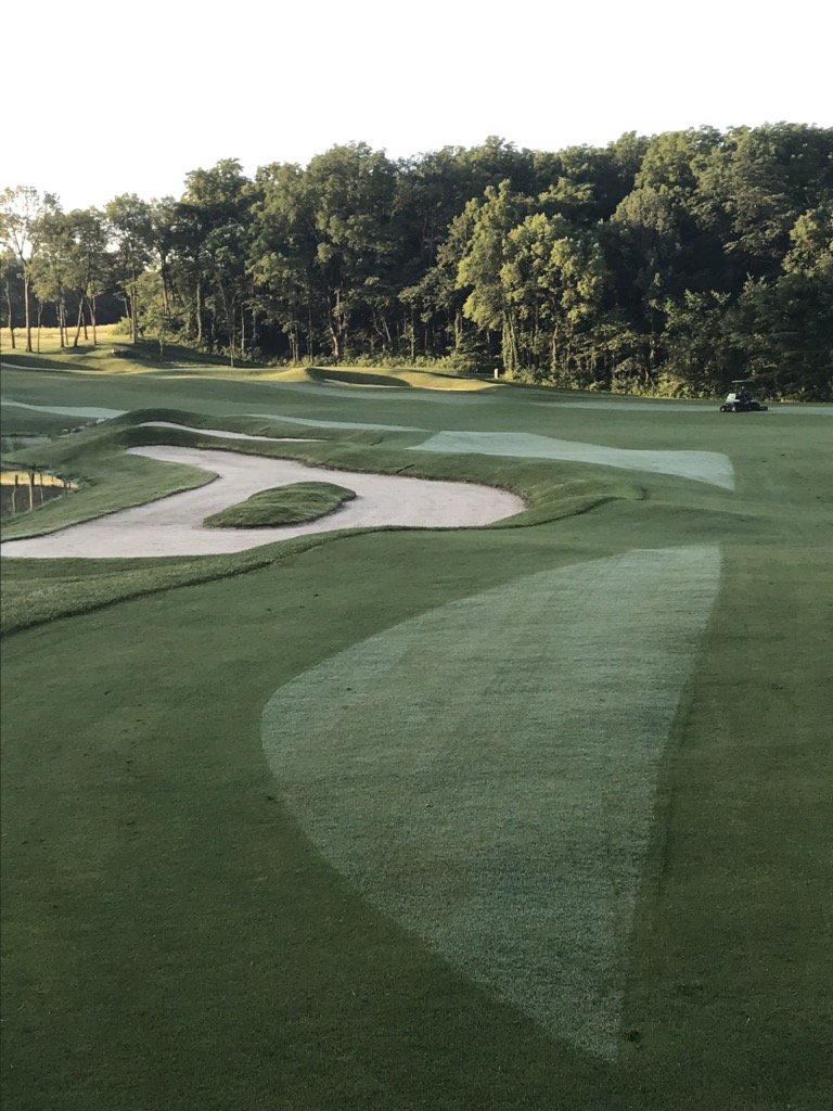 Seatonturf's tweet photo. Gorgeous morning to help @TurfDaddyDave @nbreezy23 @ChathamAgronomy with fairway mowing. Place is dialed in. https://t.co/RZwOJByNxN