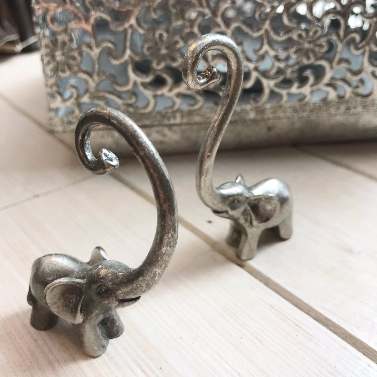 Meet Humphrey and Hattie the totally terrific #elephants! With lovely long trunks, big floppy ears and the sweetest smiles, we just don't know how you could resist! So go on, treat yourself! Available in store and online now! 🐘 
marmalademeringue.co.uk/product-page/h… #pewter #ornaments