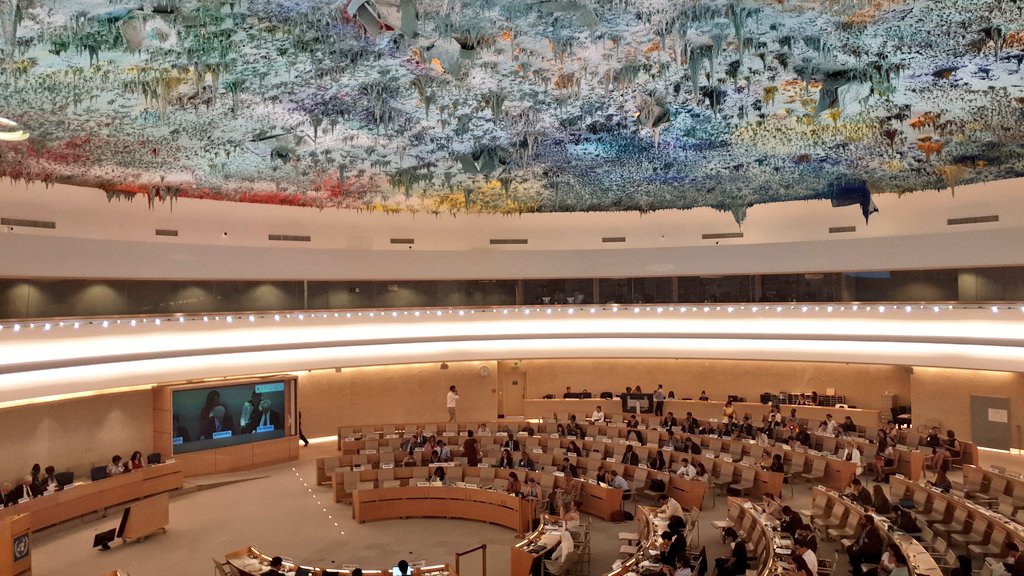 UK Gov argues its policies have been a success, as unemployment is at an all time low. While the decrease in unemployment is true, 1 in 3 children still live in poverty in the UK. @Alston_UNSR is addressing the UN Human Rights Council. Watch: webtv.un.org/live-now/watch… #UKPoverty