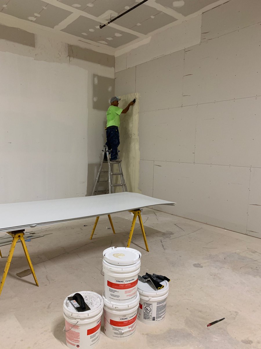 TrikellyC's tweet photo. Updates on #kitchencrayhstreet
🔥 RFP going up in kitchen 🔥 bathrooms framed out and dry walled 🔥New framing for stairwell started today! 🔥Ceiling demo to make way for stairwell
@KitchenCraY @mrcheffito #trikellyconstruction #dcbuilders #wecanbuildit https://t.co/GkJeS43KjZ