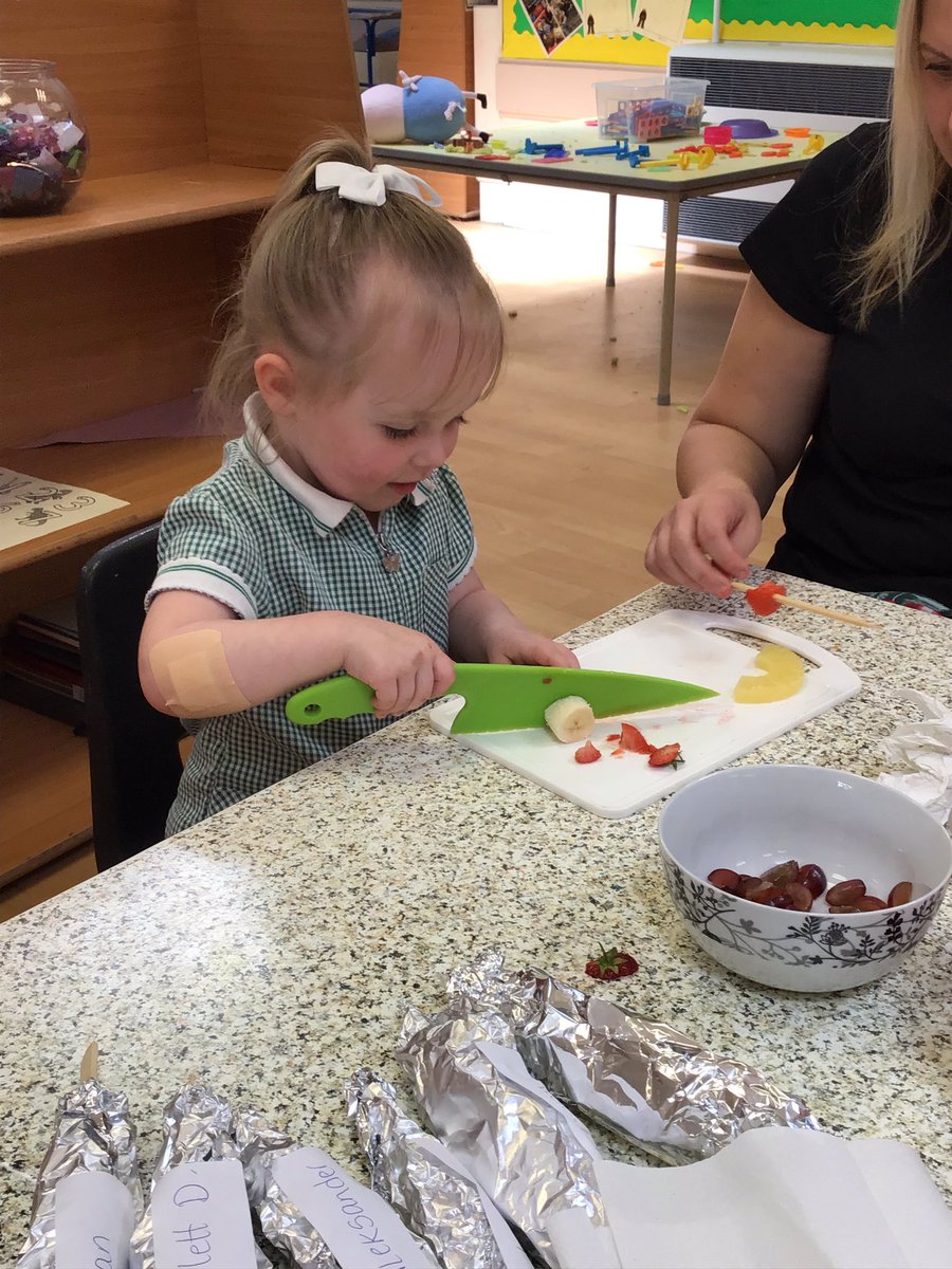 StOswaldsPriLiv's tweet photo. Afternoon nursery are making fruit kebabs and yoghurt today. It smells lovely in here! #sportsandhealthweek https://t.co/JXfrKhirsH