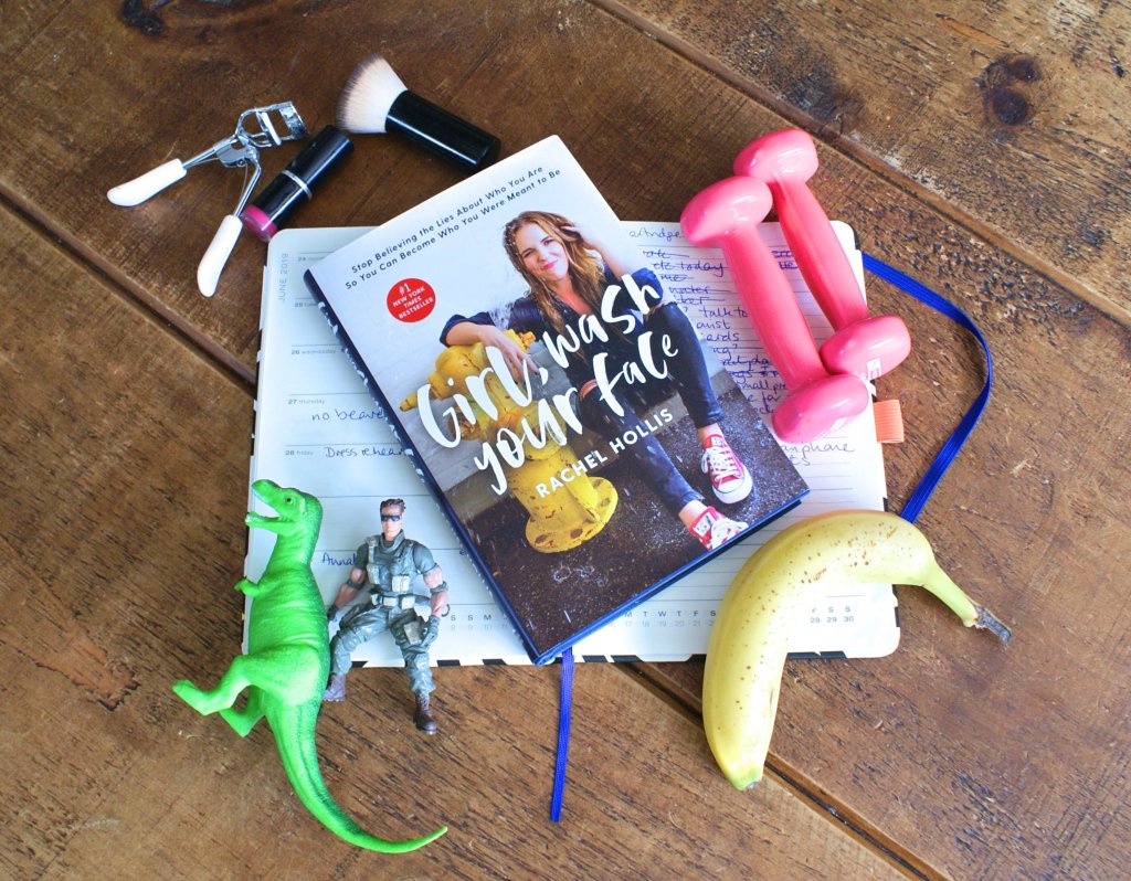 The ‘Perfect Woman’ is a myth that needs to be smashed…now please tinyquietadventures.com/2019/06/28/the…