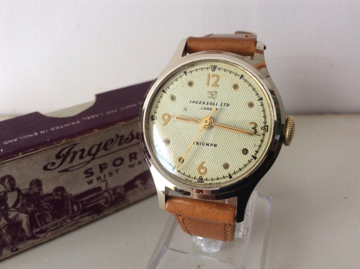 merchofvintage's tweet photo. From my #etsyshop : Vintage Men's 1950's 'Ingersoll Triumph' 🇬🇧 hand-wind watch, Made in Great Britain, Excellent condition,Original Box, WATCH SERVICED, New strap. Fast & Free 🇬🇧📦. #etsy #vintage #1950s #vintagegift #vintagestyle #britishwatch ➡️ https://t.co/8Q4jPMwVDd https://t.co/AkKNMdQomV