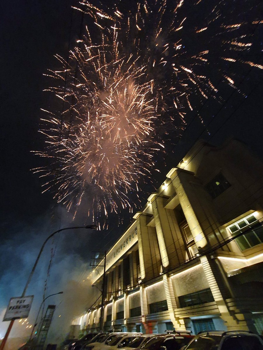 FarEasternU's tweet photo. In thy happy halls celebrate #FEUClassof2019 #FEUBatch2019 #FEUBaccMass2019 https://t.co/NQe8Tas2ZG