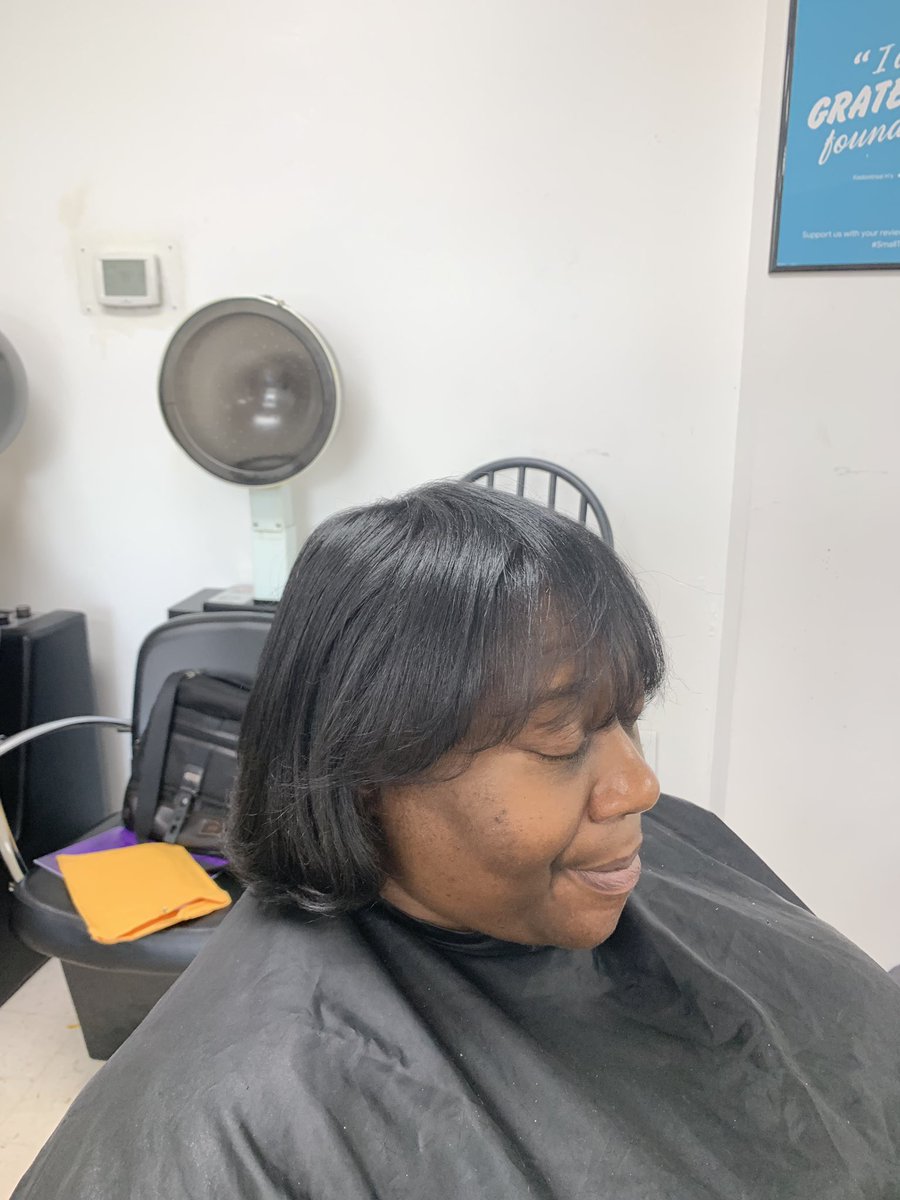 TheTobanizer's tweet photo. You #cosmetologist should care more about your hair then you do!!!! #HaveUBeenTobanized #SheWasTobanized #SilkPress #BobLife #HealthyHair https://t.co/InrPU0nYu3