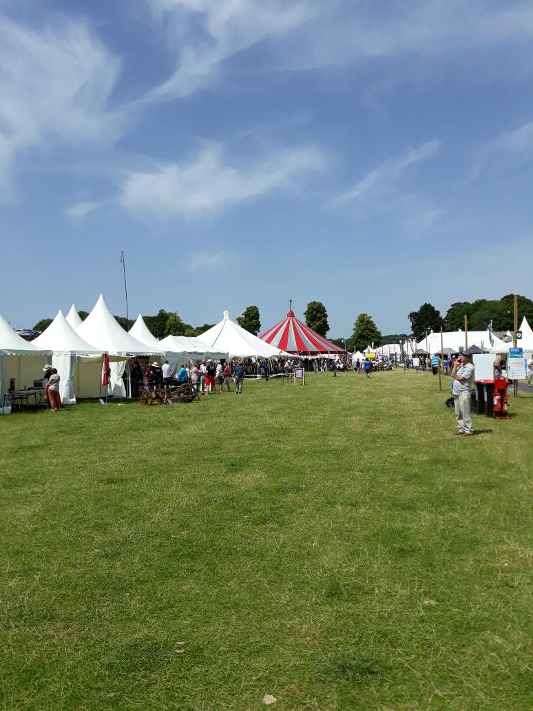 insight6DBW's tweet image. Beautiful weather @CVHISTORYFEST today! Great hear what people think of the event #survey #insight6
