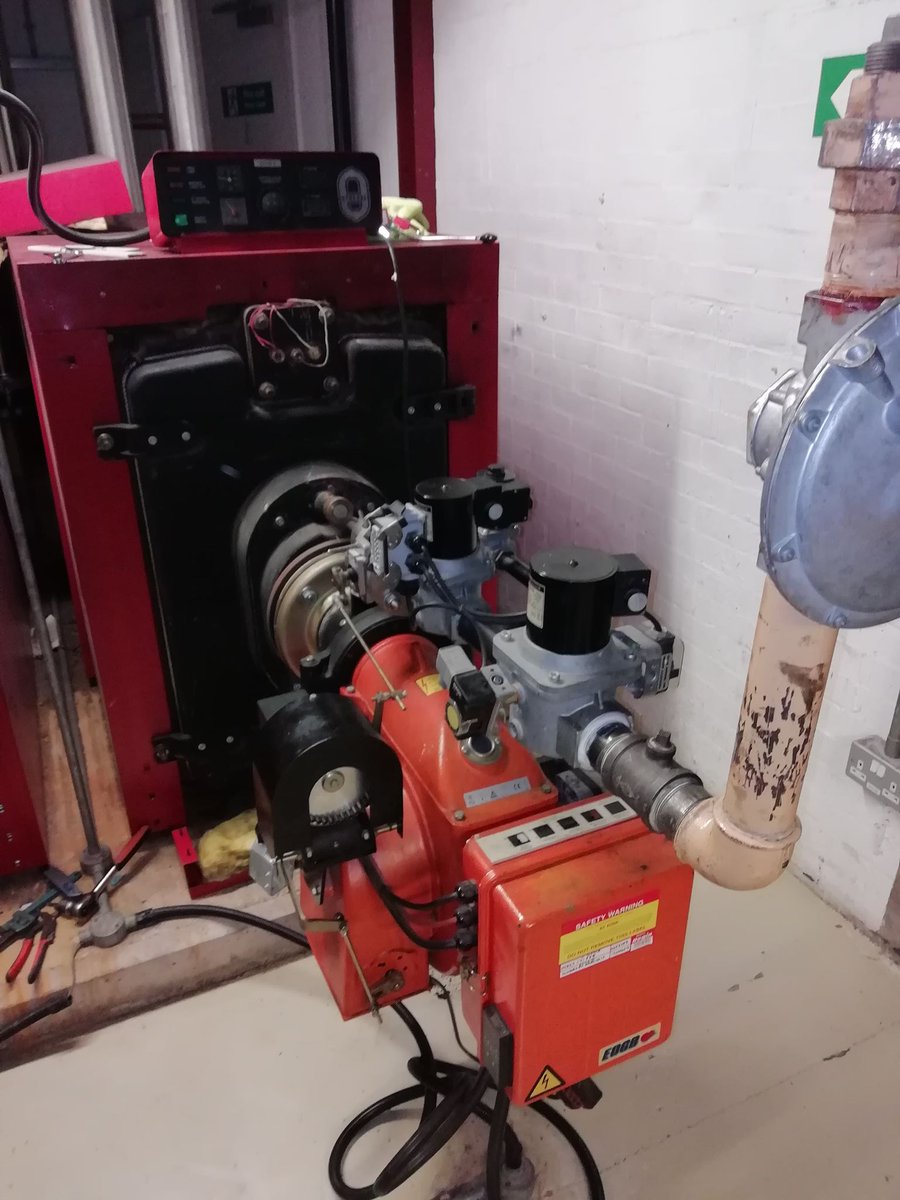 We've been resealing this commercial boiler front access door this week ensuring products of combustion stay contained within the boiler and keeping our clients safe! 

#GasSafe #Wrexham #Chester #NorthWales