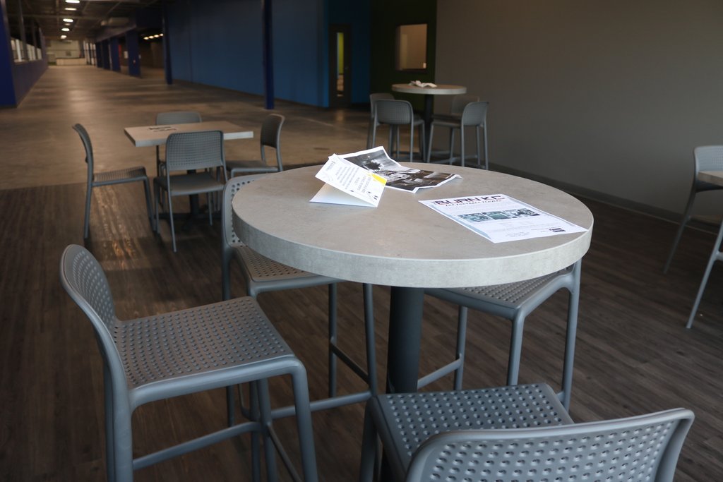 EliteCentersKC's tweet photo. Does your child have practice at one of our facilities?

You can still check things off your to-do list!
 
Get your workout in at the @theburnkc

Catch up on emails at one of our many work spaces

Get your other kiddos checked up on by the awesome doctors at Pediatric Partners https://t.co/7nfpnfd9RF