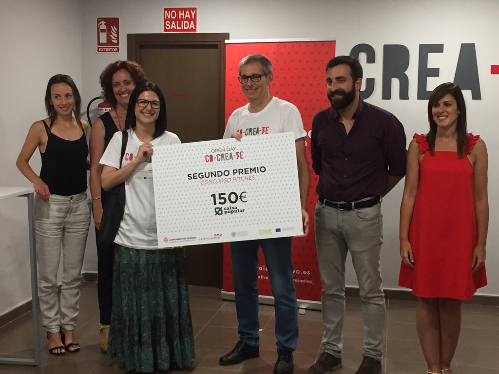 cocreatevlc's tweet photo. ¡Enhorabuena! 🙌🏽A nuestros compañeros y #cocreadores 🤜🏼🤛🏻@Chireme_app y #Dactours  merecido premio en la presentación de sus #proyectos en los #pitch. 🗣#Cosie2020 #H2020 @cocreatevlc @michaelwill1003 @RaulLinuesa @UPV @valenciactiva_ https://t.co/Yh0D1XkFvV