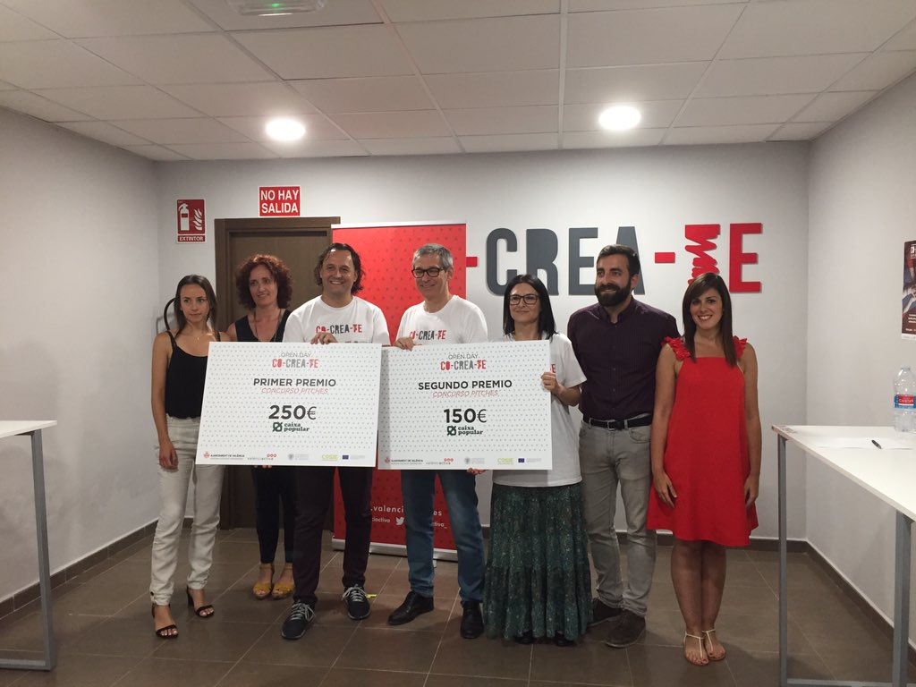 cocreatevlc's tweet photo. ¡Enhorabuena! 🙌🏽A nuestros compañeros y #cocreadores 🤜🏼🤛🏻@Chireme_app y #Dactours  merecido premio en la presentación de sus #proyectos en los #pitch. 🗣#Cosie2020 #H2020 @cocreatevlc @michaelwill1003 @RaulLinuesa @UPV @valenciactiva_ https://t.co/Yh0D1XkFvV