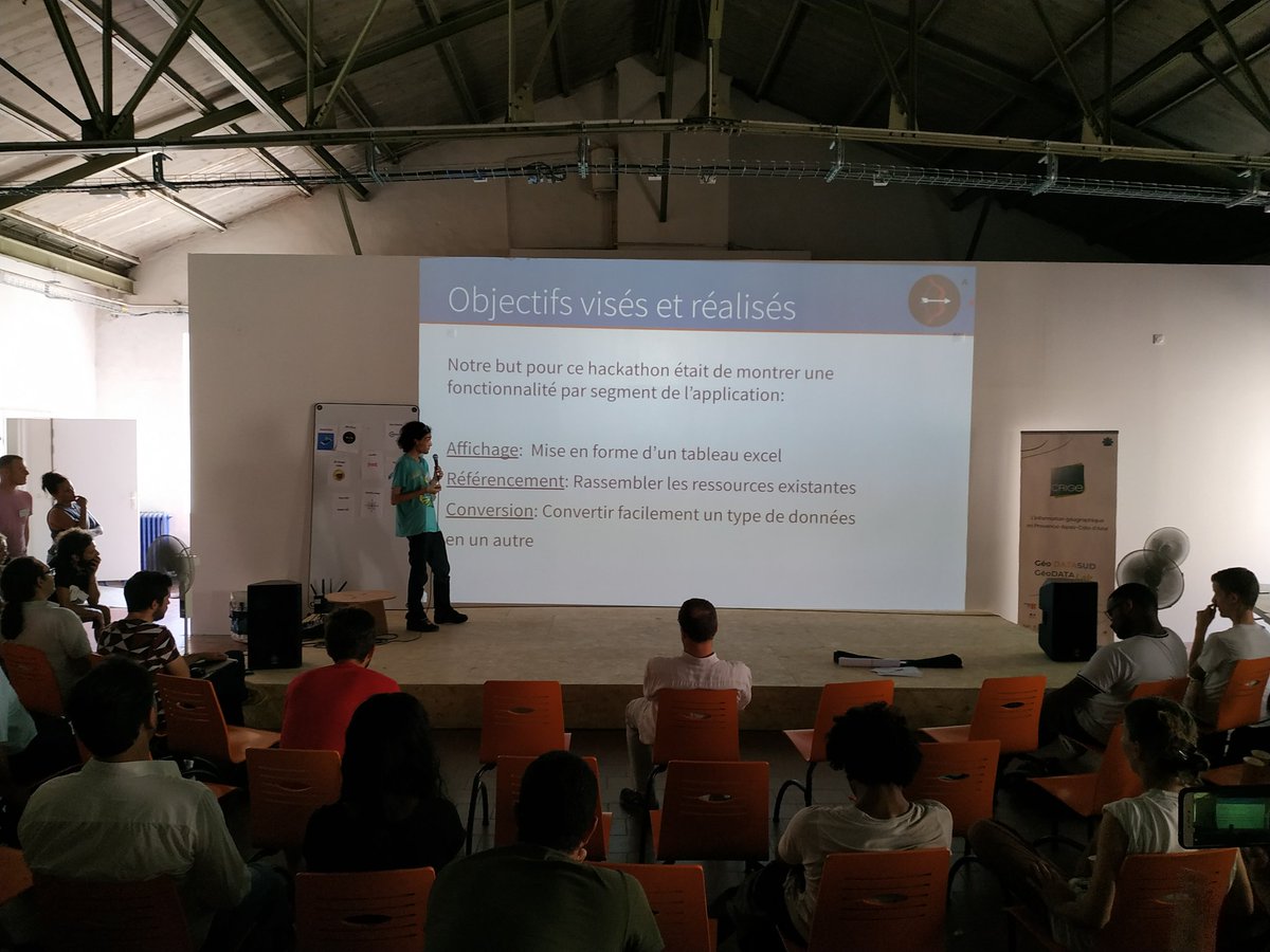 dataweekfr's tweet photo. #dataweek 2019 : présentation du projet #ARCPACA pour Afficher, Référencer et Convertir vos données ! https://t.co/ge1NwgAm7M