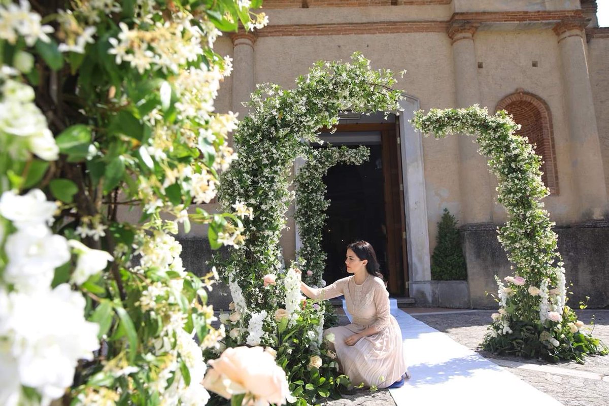 È solo l'inizio...❣️

#28giugno #wedding #weddingdecoration #flowerdecoration #weddingplanner #fiori #fiorimatrimonio #matrimonio #nozze #sposi #weddinnplanner #weddingdestination #calabriasposi #matrimoniocalabria