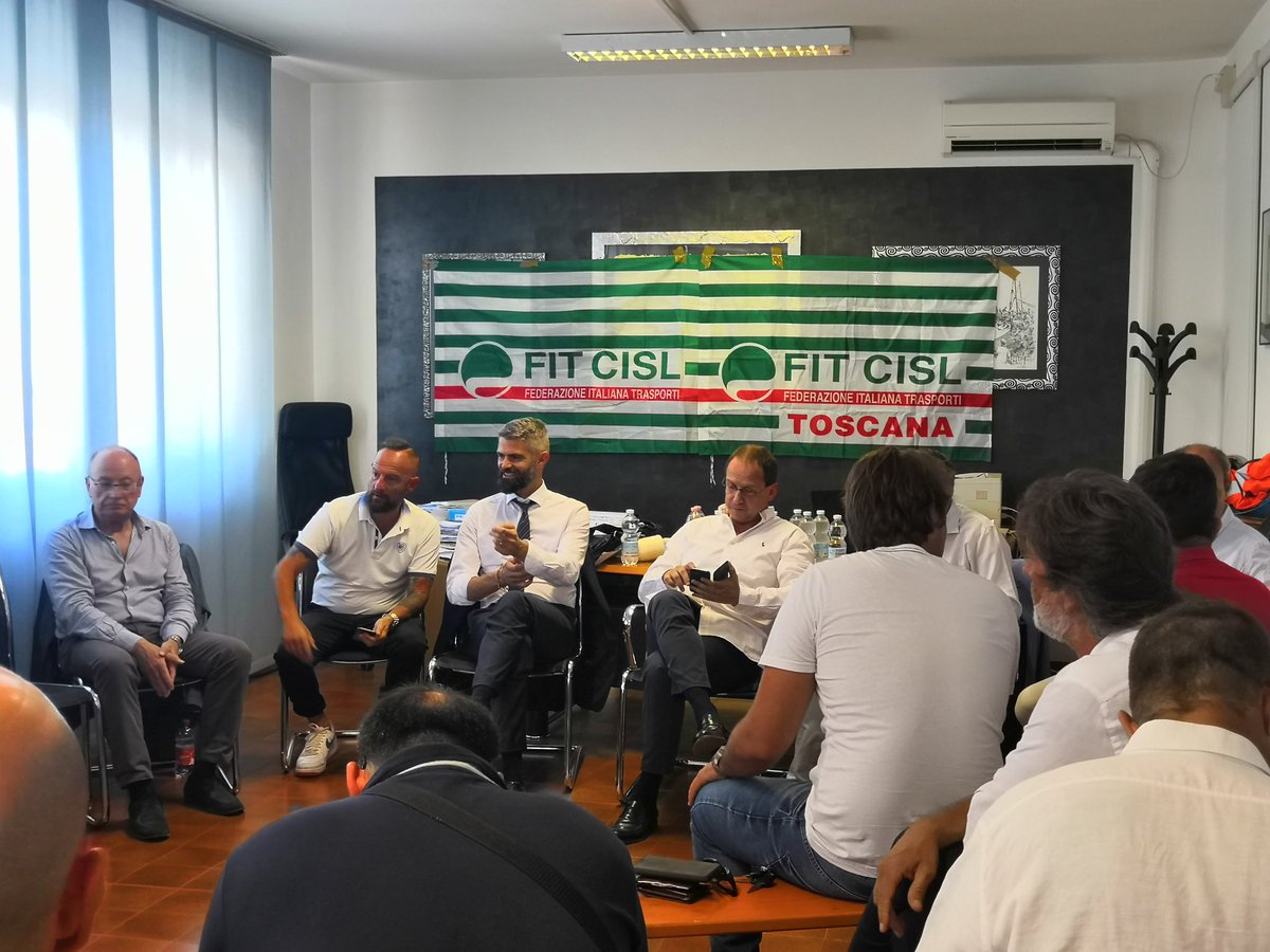 Alla tavola rotonda sulle prospettive di sviluppo del porto di Piombino organizzata da FIT-CISL