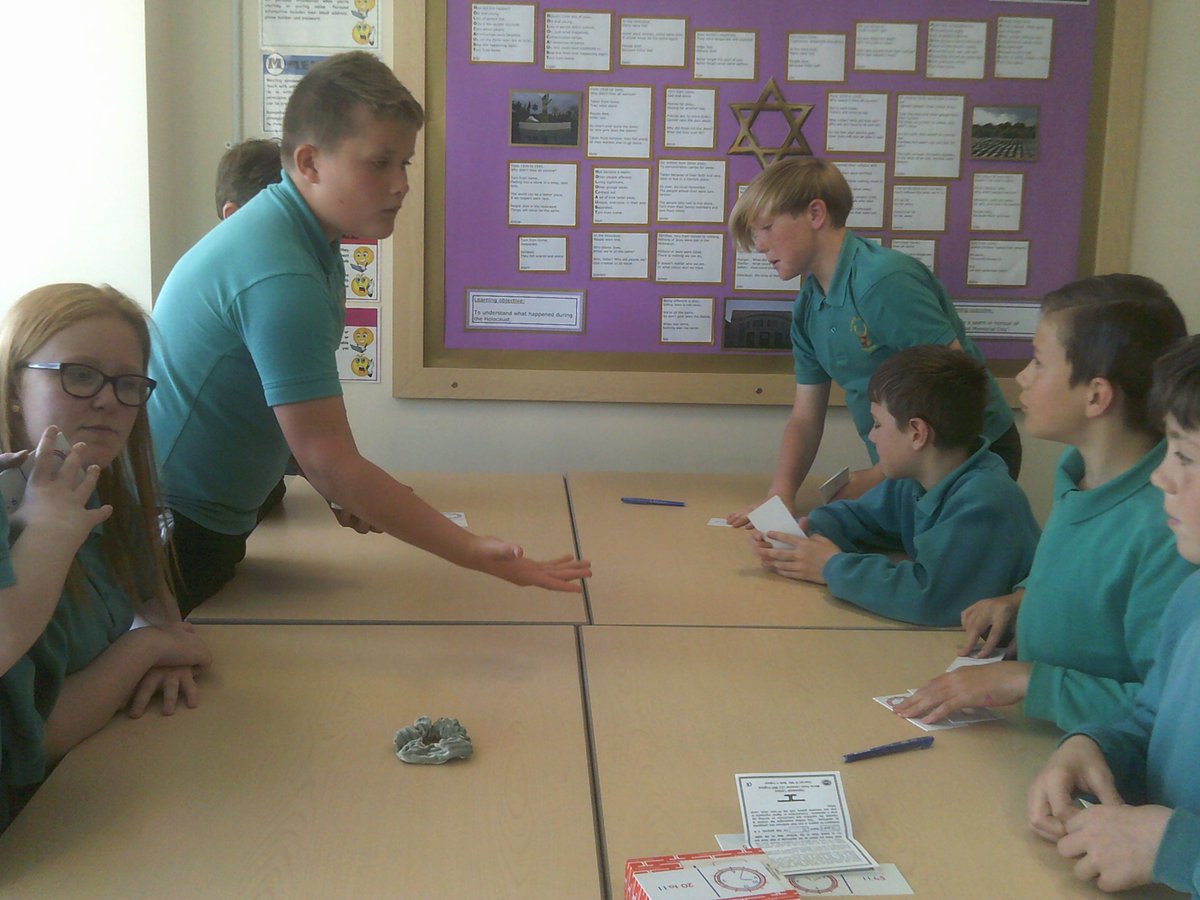 ClaveringTS27's tweet image. #6RT  Also in maths this week, we have been planning our own theme parks! We've created a budget for rides, food outlets, first aid booths, other attractions, etc.