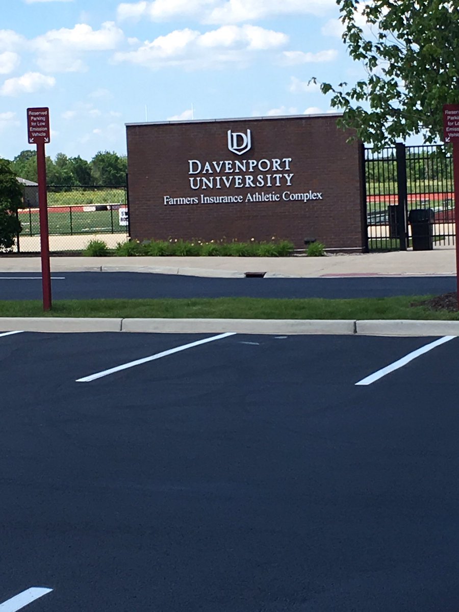 Thanks to <a href="/DU_Football/">Davenport Football</a>  for the fun time yesterday, we worked hard and had some fun. So much that we even got out about an hour late😂