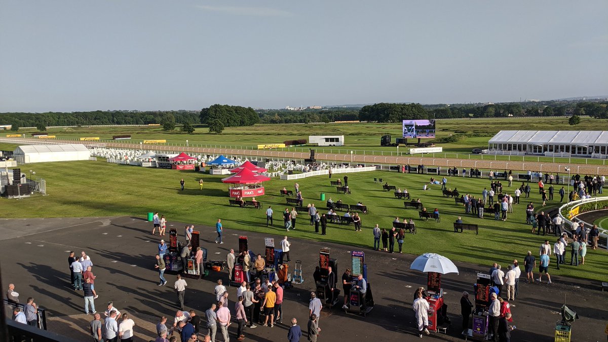 sroops's tweet photo. Beautiful night at @NewcastleRaces killing the bookies....... not. #LostMyShirt https://t.co/4oZ9myqfbA