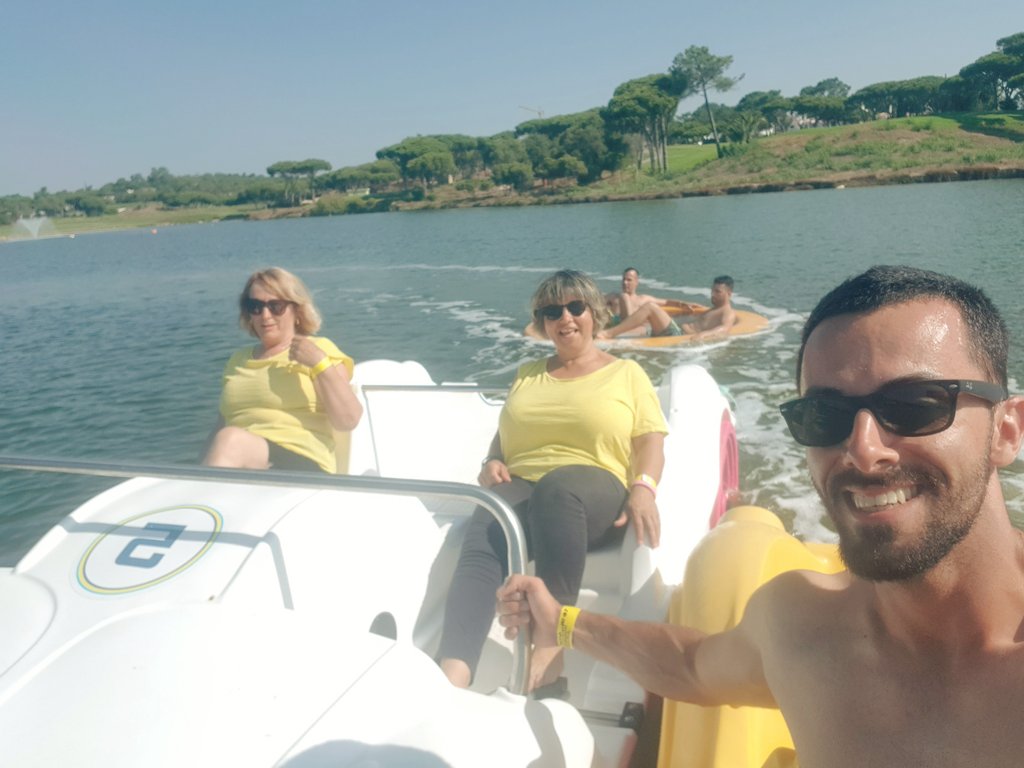 JLoucanas's tweet photo. Today we had at #vilardogolfresort an amazing #connectandcelebrate day where we could had a stunning afternoon with some members of our staff  🌍🙏😎 #Diamondresorts #LifeAtDiamond #OneTeam #nature #watersports #algarve #Portugal @LuisLorena2 @Ricardoelectrik https://t.co/tyePBLG06r