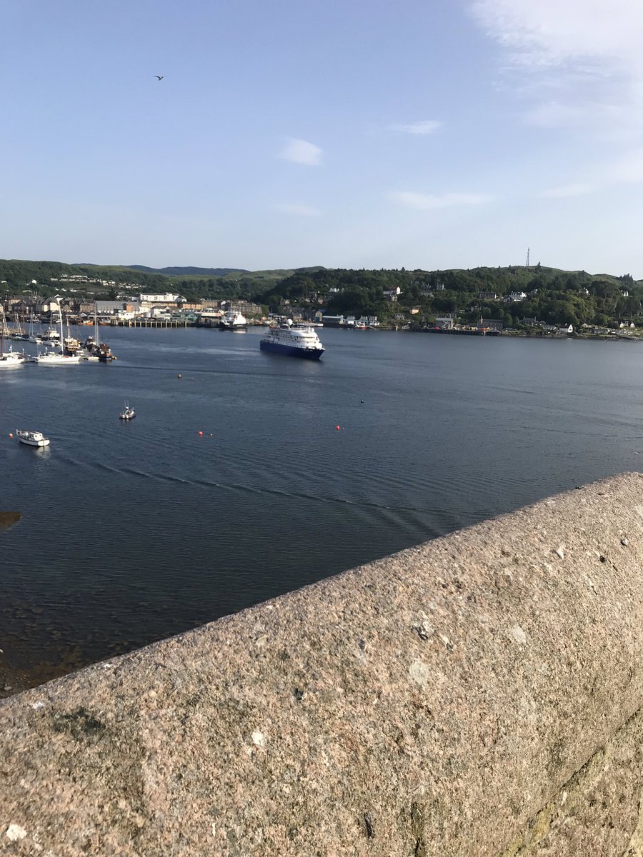 KellyCh5's tweet image. Views!! 💙💙💙👌🏼 #Oban #Scotland #cathedralviews #summersun