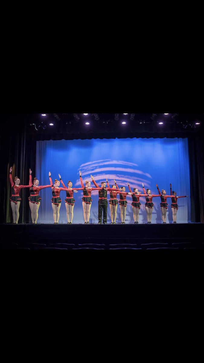 belladance05's tweet photo. Gonna miss this team ⭐️💖 https://t.co/BAEnhD1D0t