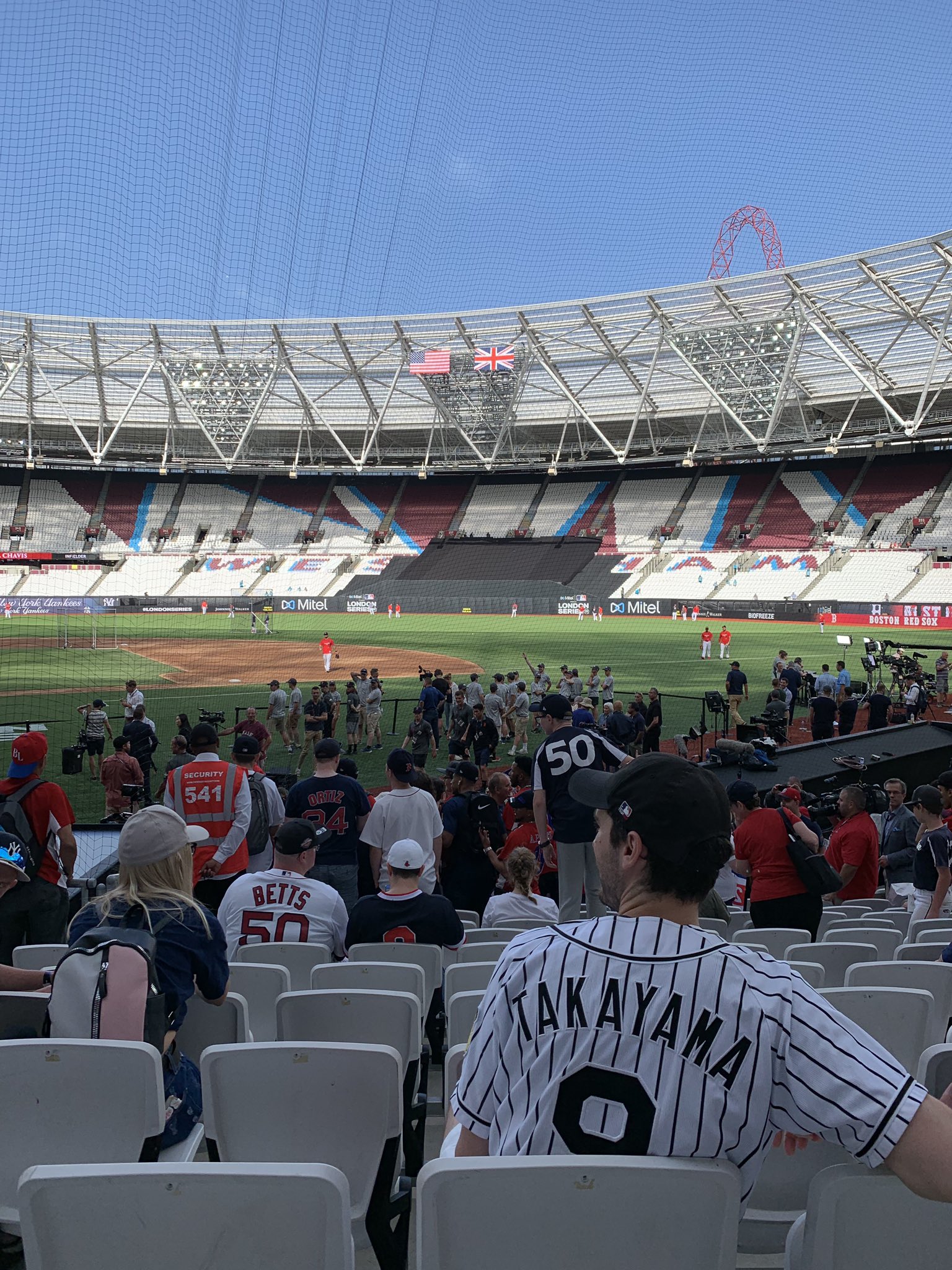 Twitter এ かねちゃん 今日ロンドンスタジアムに高山ユニの西洋人いた T Co Ddjgakqdjb ট ইট র