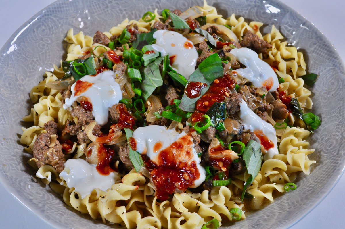 SimplyMingTV's tweet photo. Boston chef and @mingtsai ’s great friend @Jamiebiss joins him in the kitchen on this week’s episode of Simply Ming! Tune in tomorrow at 2pm on @wgbh to watch these two whip up some delicious pasta dishes! #season16 #simplyming #bostonchefs #chefs https://t.co/TrXRNjylfh