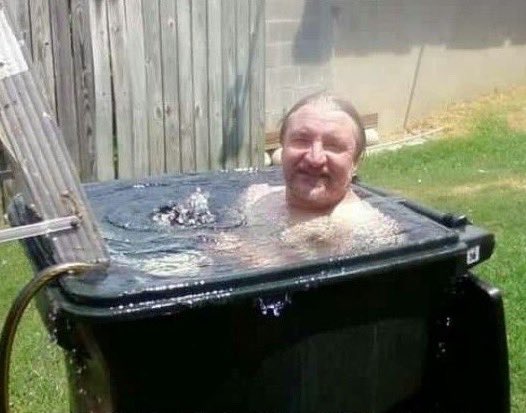 rockettruck's tweet image. Thank you, @KennedyPlazaPVD . Stay on the shady side this afternoon. 

Your Tip War results: Hot Tubs trash Above Ground Pools with 78%.

#TipWars #AboveGroundPools #HotTubs