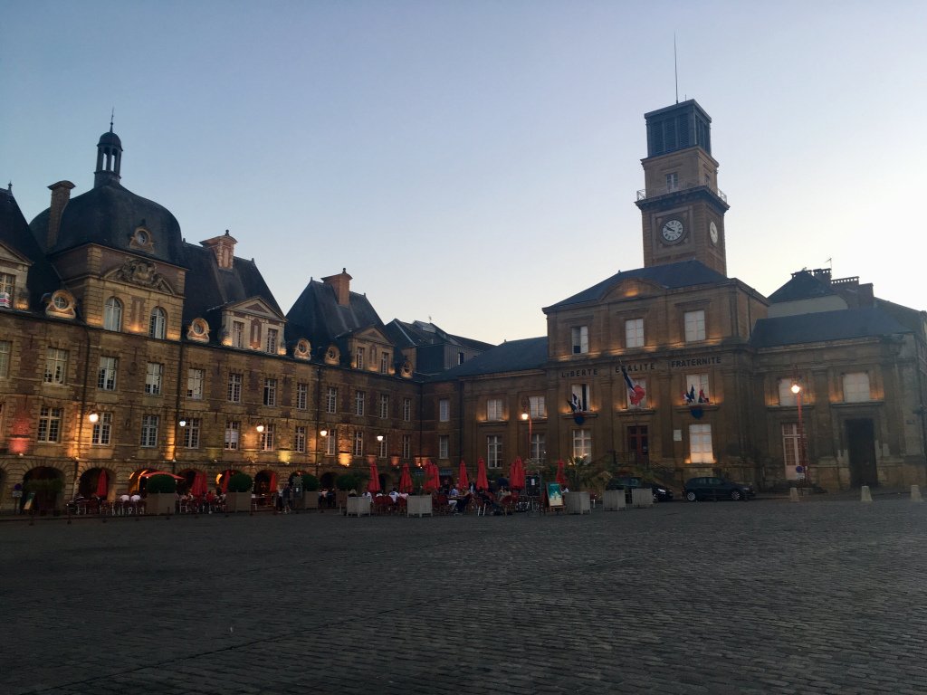 kth003's tweet photo. Verdun to Charleville-Mézières. The beautiful Meuse. https://t.co/9YUZRinTkE https://t.co/YncY4W2B1A