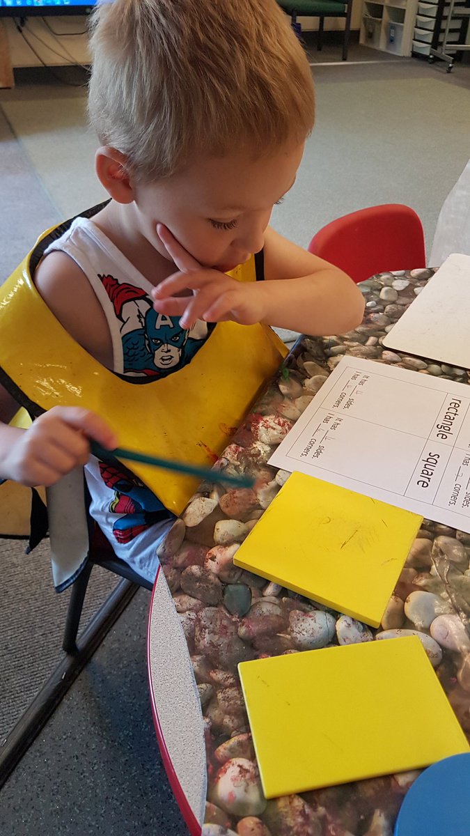 RECEPTION_RRC's tweet photo. Our learners enjoyed our shape activities today. They were so careful with the paint too! Hardly had to clean up afterwards. 😎 @MrsBowdler @ALCRoseheyworth https://t.co/bpbuvljIEd