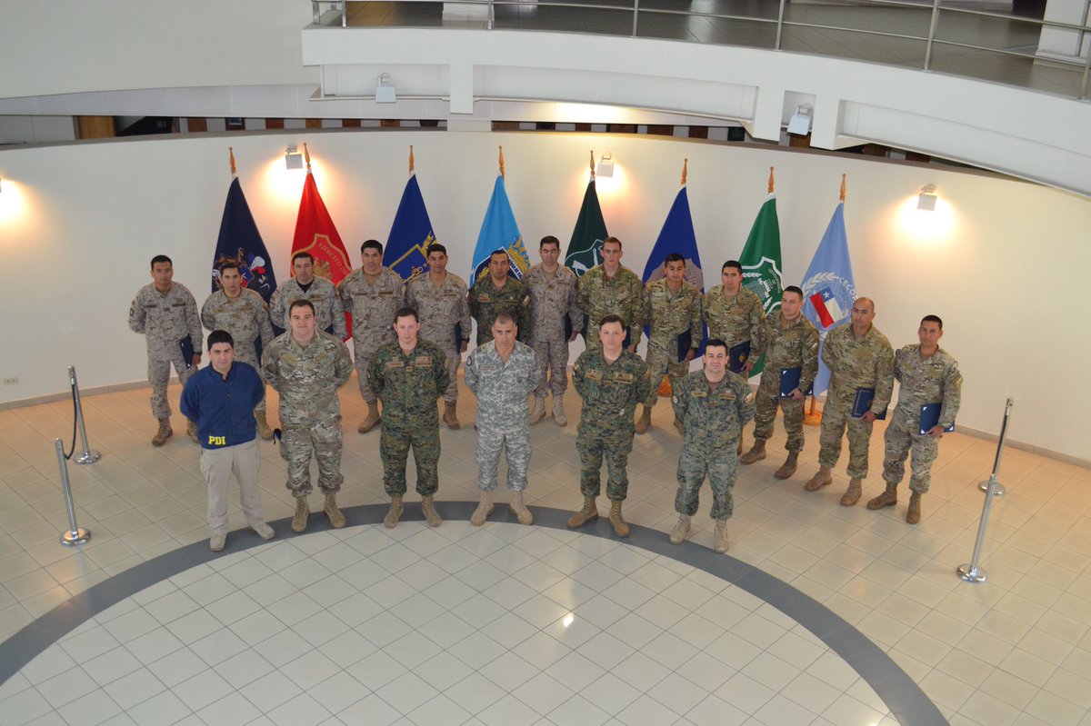 Cecopac's tweet photo. Se da término a un nuevo curso de pre-despliegue para el personal del
@Ejercito_Chile y @Armada_Chile que prontamente inicia su misión en Chipre 🇨🇾. Les deseamos mucho éxito! #peacekeepers #UNFICYP #cecopac #misiondepaz https://t.co/eBN1PElTsy