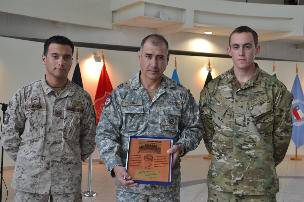 Cecopac's tweet photo. Se da término a un nuevo curso de pre-despliegue para el personal del
@Ejercito_Chile y @Armada_Chile que prontamente inicia su misión en Chipre 🇨🇾. Les deseamos mucho éxito! #peacekeepers #UNFICYP #cecopac #misiondepaz https://t.co/eBN1PElTsy