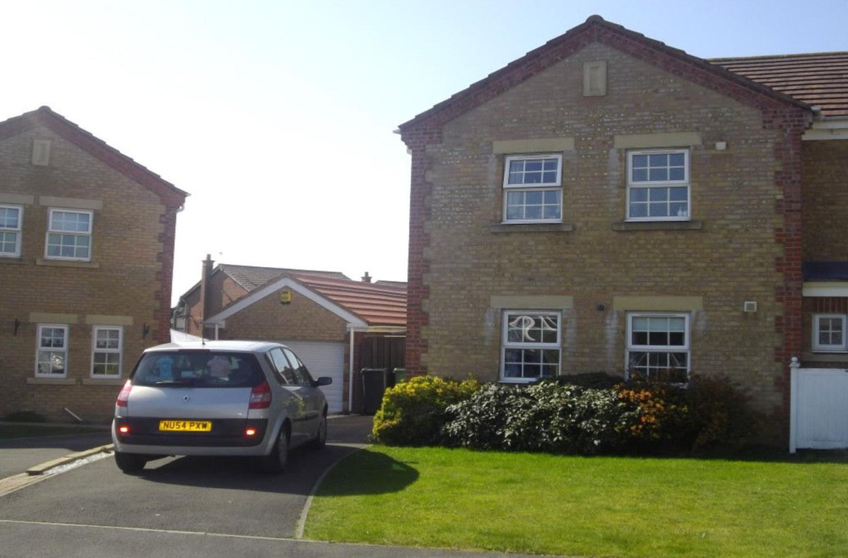 GrovesRes's tweet image. Aintree Close, #Ashington is Groves #PropertyoftheWeek!

This 3 bedroom family home is available within a popular residential development on the outskirts of Ashington town centre! 

Available to rent for: £625 pcm! #northeasthour