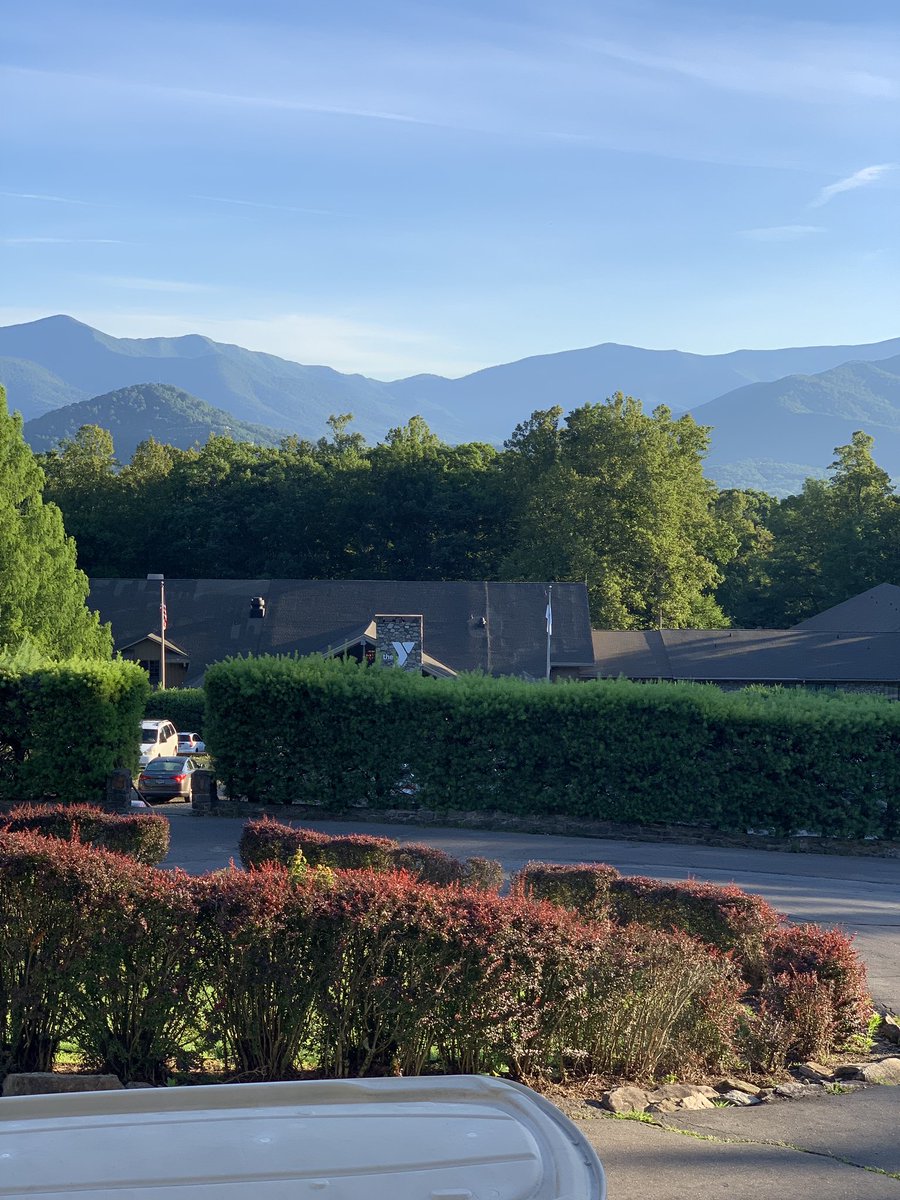 lynnlambdavis's tweet photo. Refreshed, renewed, and ready to bring to the valley God’s glory found on the mountain!! FCA Coaches Family Camp never disappoints! We sure did miss our Calli! Until next time... #letsgo #fca #thankful #huddle7 https://t.co/cukhkzwwwF