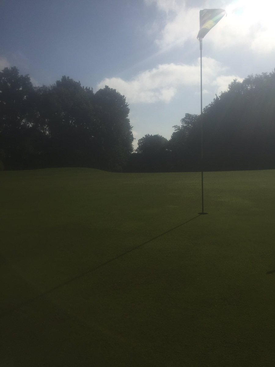 c_holty's tweet photo. Very good Holtye G.C all departments working like a finely tuned engine Good luck tomorrow for Captains day and bring some sun cream 😎 don’t worry about fluid  plenty of refreshments at the 19th hole BEER FESTIVAL TIME!!!! Enjoy 😉 https://t.co/IPmm3pkFXv